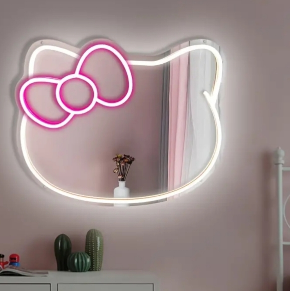 New Hello Kitty Led lighted mirror 15" - Picture 2 of 10